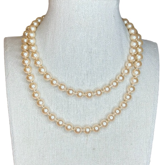 Monet Vintage Light Champagne Pink Faux Pearl Necklace - Picture 3 of 6